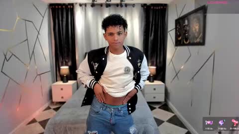 Snapshot of noah_smith04 chatting on February 22, 1:55 pm noah_smith04 online show from February 22, 1:55 pm