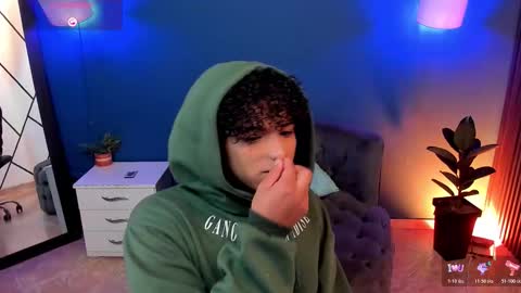 noah_smith04 online show from November 7, 4:49 am