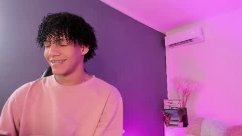 noahbull19 online show from July 17, 3:03 am