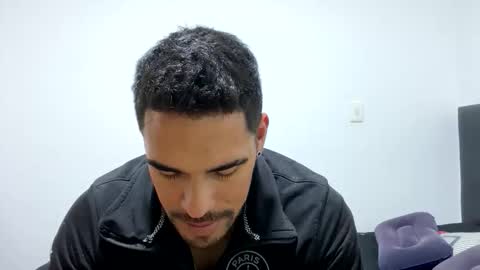 noahsexx98 online show from September 21, 11:10 am