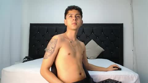 Noha Drake online show from April 15, 9:48 pm