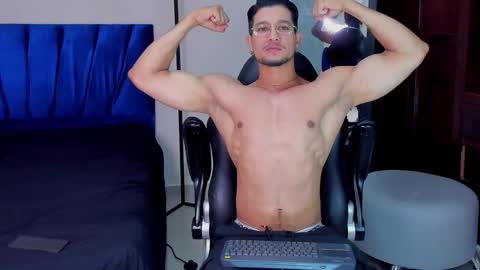 Im Nolan  online show from February 25, 9:05 pm