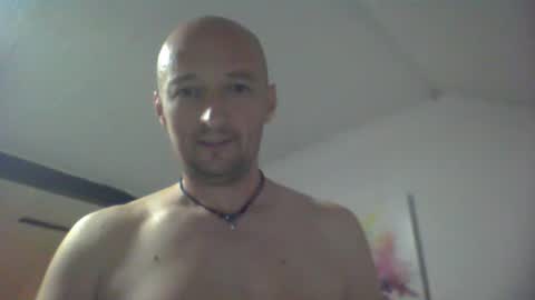 nordicrunner76 online show from May 18, 10:03 pm