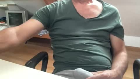 noux69 online show from September 14, 1:46 pm