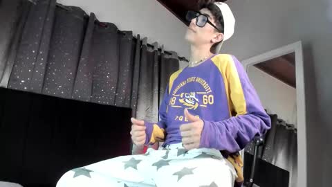 Nova online show from November 17, 7:39 pm