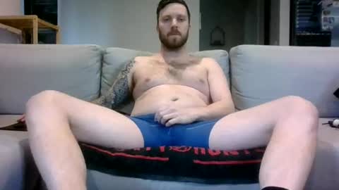 nzkiwiguy92 online show from July 13, 2:14 am