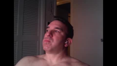 Snapshot of oceanmanx chatting on October 5, 3:32 am Ocean online show from October 5, 3:32 am