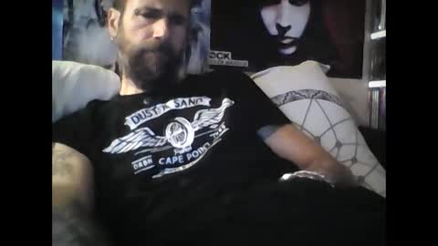 Snapshot of oedipe666 chatting on December 27, 1:39 pm oedipe666cam online show from December 27, 1:39 pm