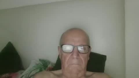 Snapshot of oggi95 chatting on October 19, 5:16 pm oggi95 online show from October 19, 5:16 pm