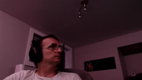 Snapshot of ohbitt chatting on October 4, 3:44 am ohbitt online show from October 4, 3:44 am