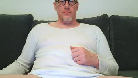 olavdelux online show from July 27, 9:11 pm
