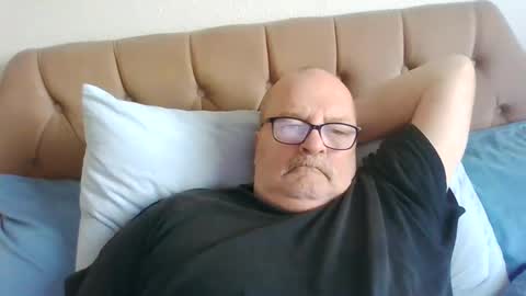 old_fkr online show from January 17, 9:39 am