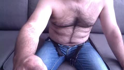 Snapshot of oldjeremy chatting on March 4, 11:29 am oldjeremy online show from March 4, 11:29 am