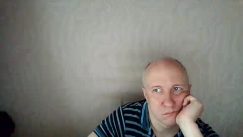 figaro online show from February 24, 8:04 am