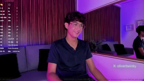 oliver20__ online show from April 10, 6:31 am