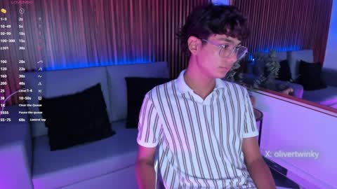 oliver20__ online show from April 5, 6:10 am