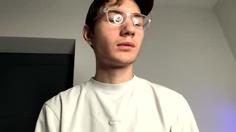 Oliver Beck online show from November 7, 8:12 pm