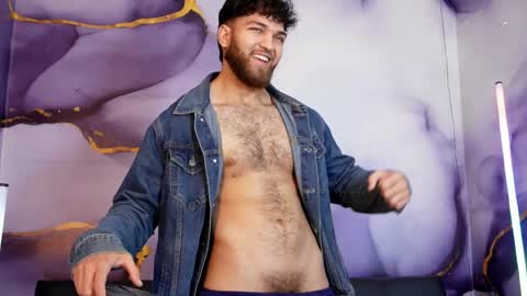 Oliver Dallas online show from April 11, 6:42 am