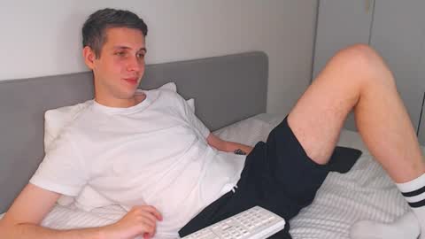 Oliver online show from November 4, 5:25 pm