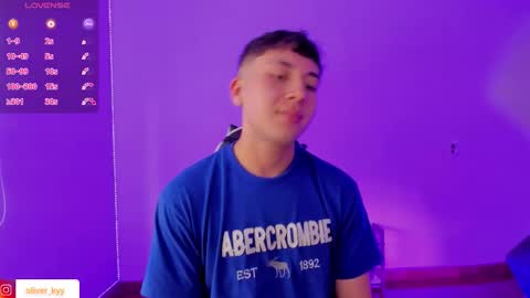 oliveeer online show from December 19, 7:00 pm