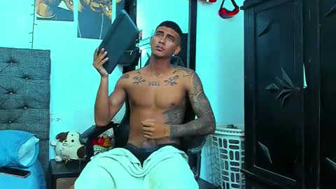 oliver_smith_2 online show from November 29, 4:20 pm