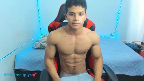 Snapshot of oliver_thompsson chatting on January 13, 4:19 pm oliver thompsson online show from January 13, 4:19 pm