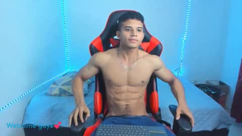 Snapshot of oliver_thompsson chatting on December 29, 9:41 pm oliver thompsson online show from December 29, 9:41 pm
