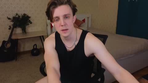 Oliver Evans online show from February 9, 12:40 am