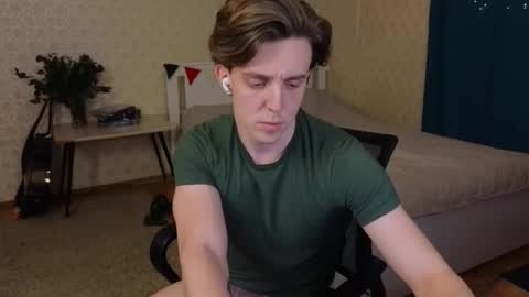 Oliver Evans online show from February 22, 12:27 am