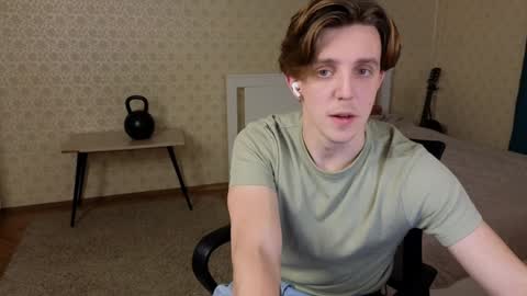 Oliver Evans online show from December 12, 12:05 am