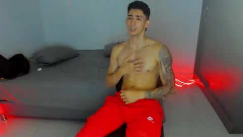 Oliver bennet online show from February 26, 10:29 pm