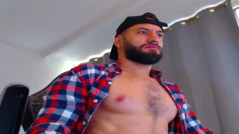 oliver online show from November 26, 1:03 pm