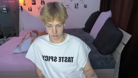 oliver online show from September 18, 11:56 am