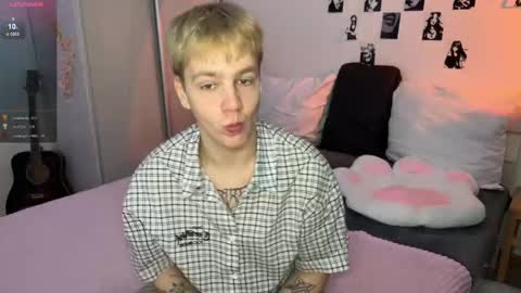 oliver online show from November 22, 1:27 am