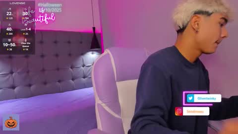 Oliver online show from October 24, 2:02 am