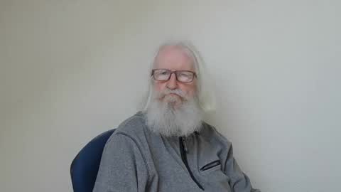 Somewhere over the rainbow online show from February 5, 2:46 pm