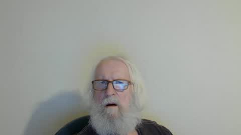 Somewhere over the rainbow online show from October 22, 8:11 pm