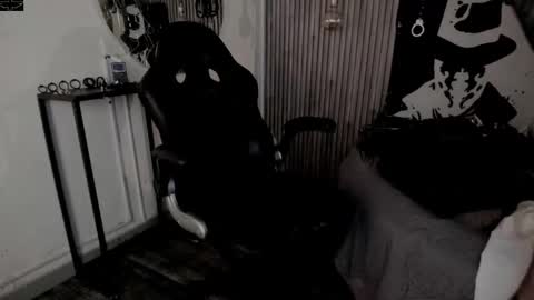     ... online show from November 28, 4:48 am