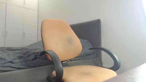 onebestlover online show from November 26, 8:50 am