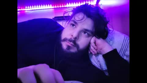 Snapshot of onecrew1 chatting on January 3, 1:47 pm onecrew1 online show from January 3, 1:47 pm