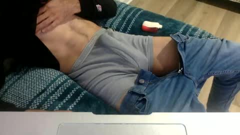 onehitwonder21 online show from July 7, 12:11 am