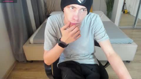 Erick  online show from January 13, 12:24 pm