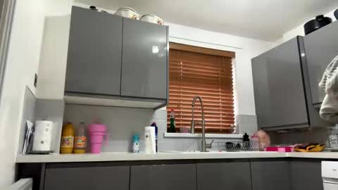 onlyloveyoutwice2016 online show from October 19, 7:22 am