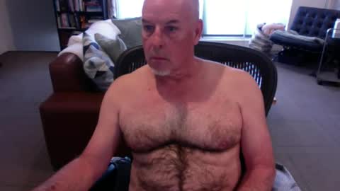 onmike44 online show from June 18, 11:54 pm