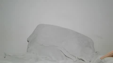 onzas_ online show from February 4, 1:33 am