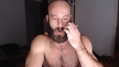 Snapshot of oregon87 chatting on December 22, 3:33 am The Oregon Lumberjack online show from December 22, 3:33 am