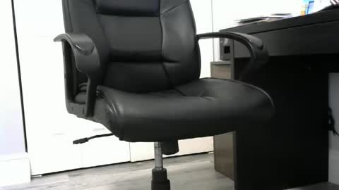 Ossi online show from December 2, 6:33 pm