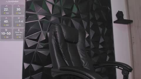 Ostin Daniels online show from October 31, 12:34 am