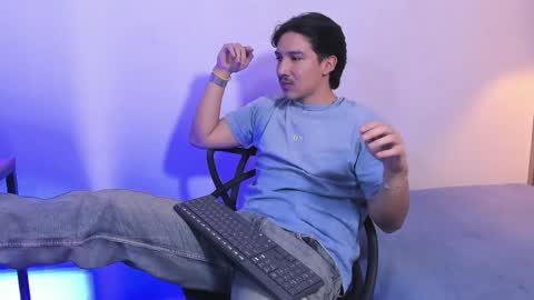 Otto Andrew online show from April 3, 4:09 am