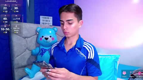 Snapshot of owenblue__ chatting on February 28, 5:26 am Owen Independent model online show from February 28, 5:26 am